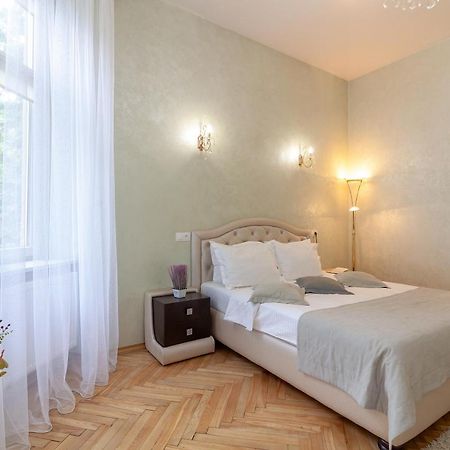 Alfa Apartments Levytskoho リヴィウ エクステリア 写真