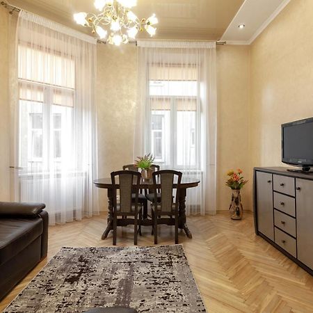 Alfa Apartments Levytskoho リヴィウ エクステリア 写真