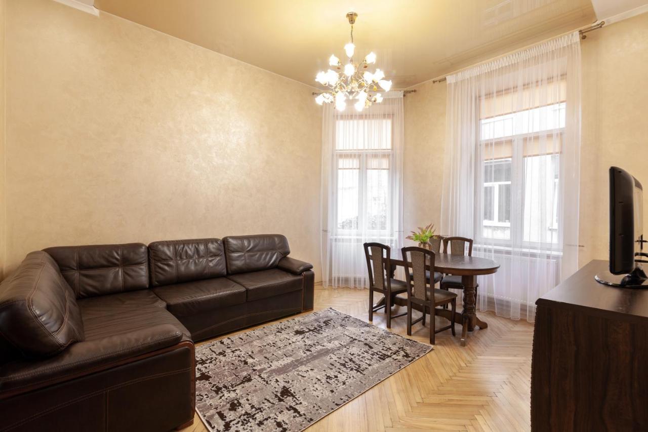 Alfa Apartments Levytskoho リヴィウ エクステリア 写真