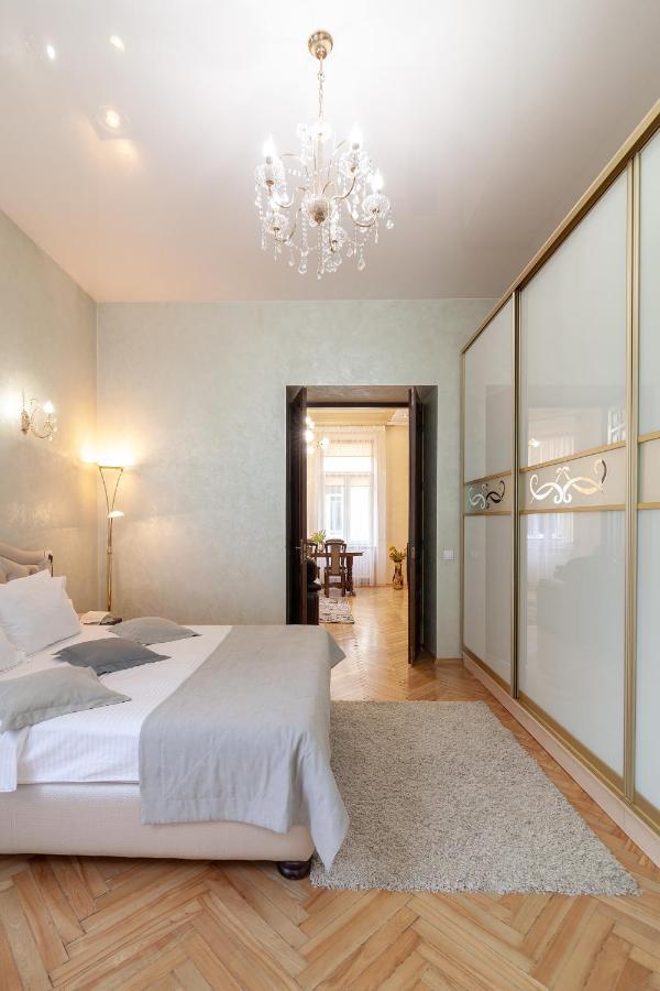 Alfa Apartments Levytskoho リヴィウ エクステリア 写真