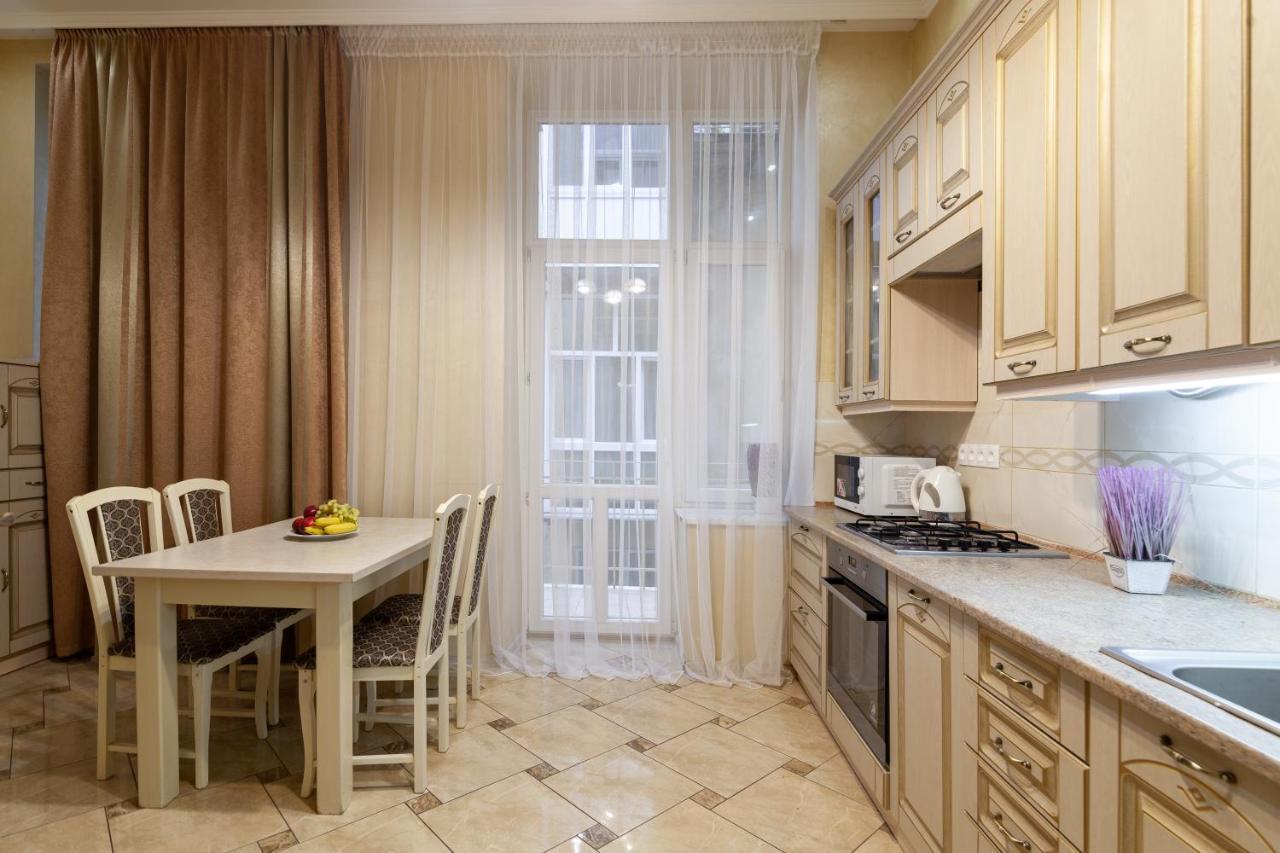 Alfa Apartments Levytskoho リヴィウ エクステリア 写真